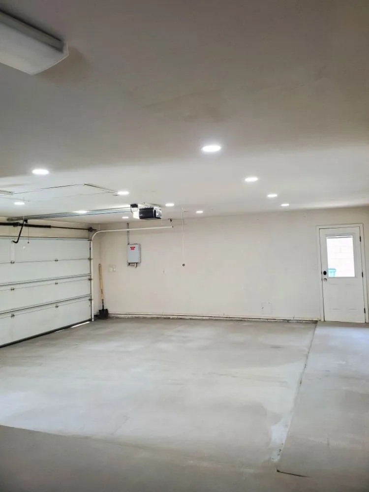 Slide of RUIZ ELECTRICAL