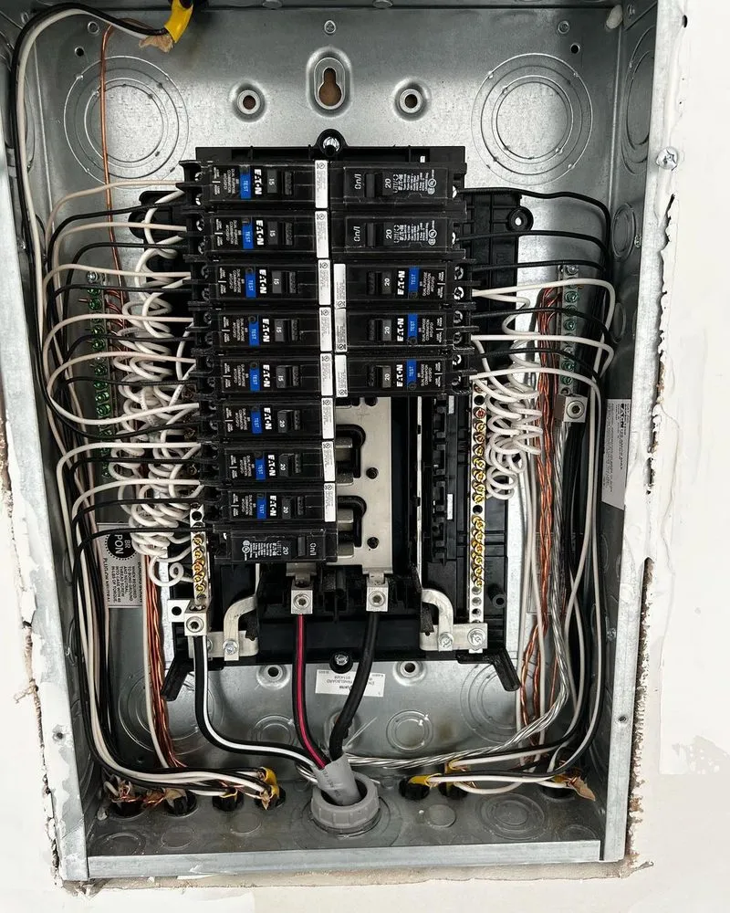 Slide of Rune Emergency Electrician