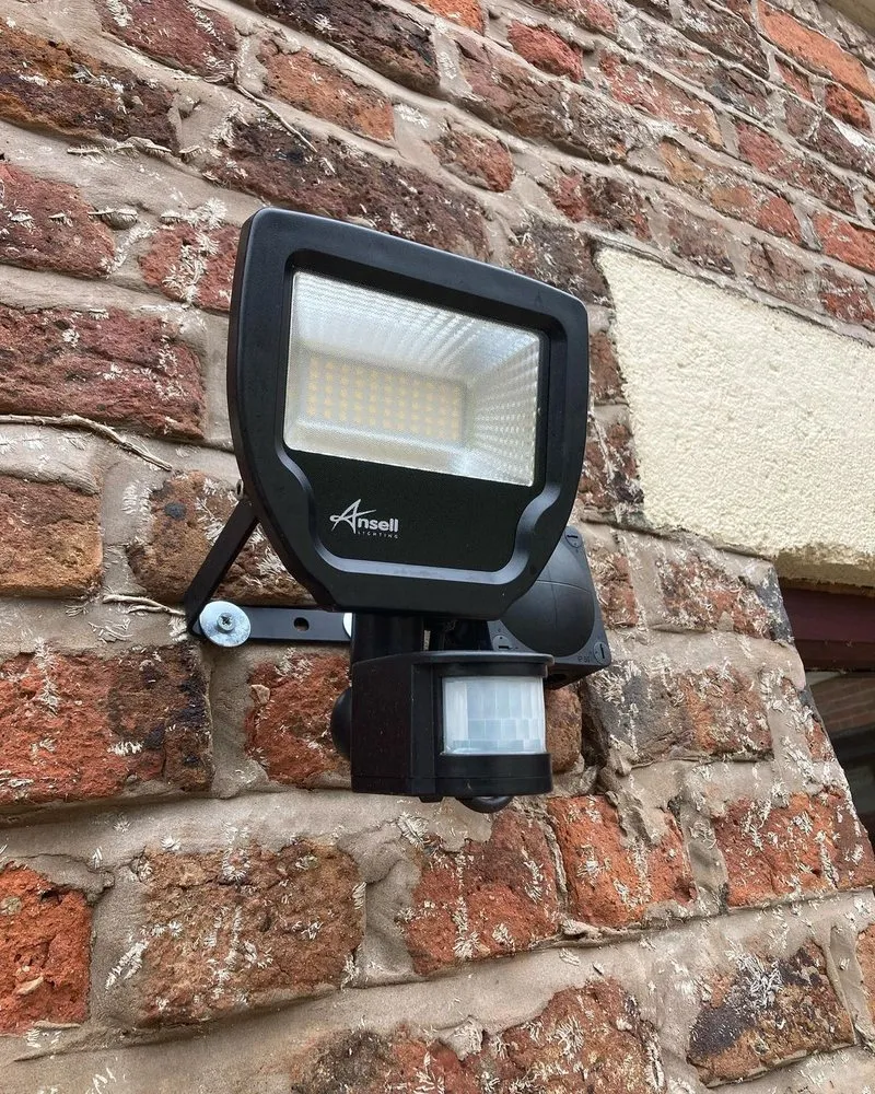 Slide of Rune Emergency Electrician