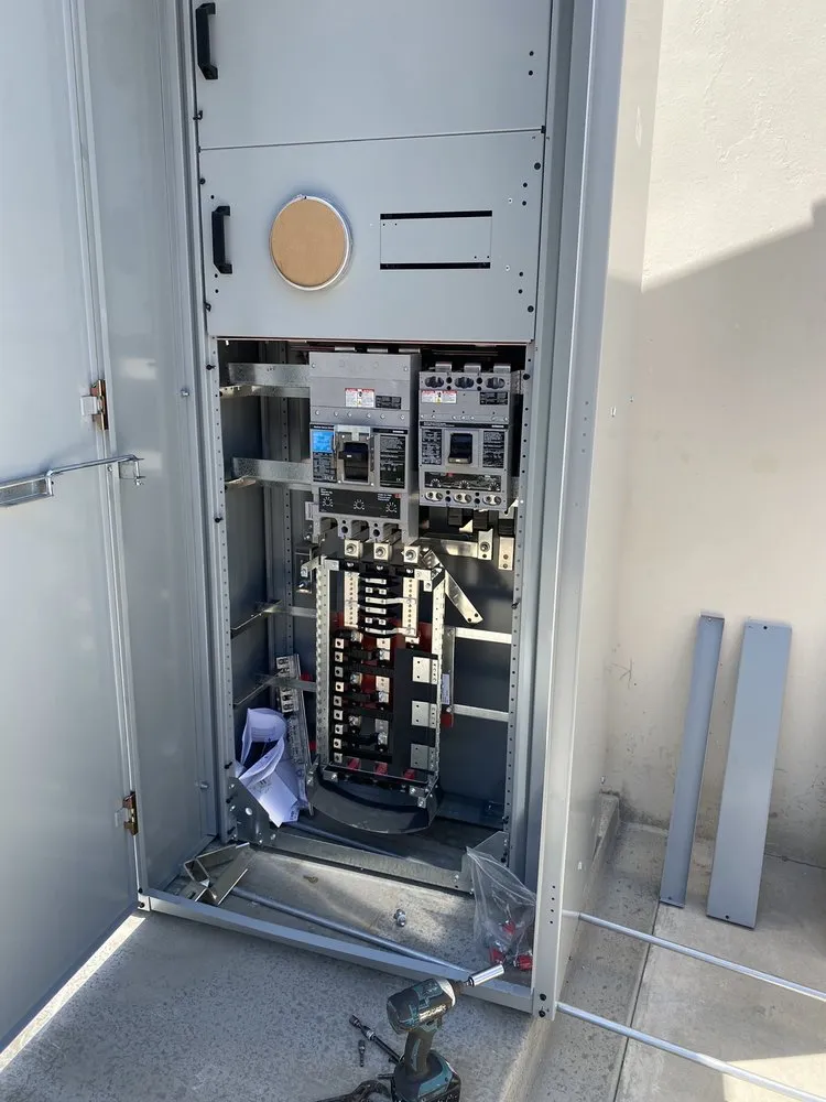 Licensed electrical repair experts serving , - Rush Electric