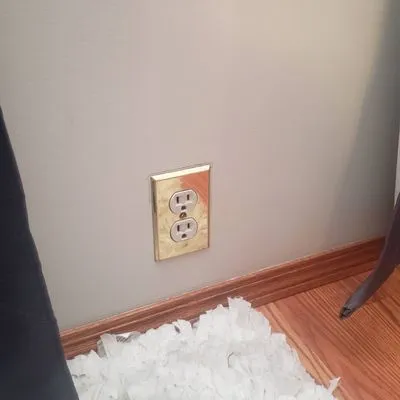 Russell Gardens Emergency Electrician Logo