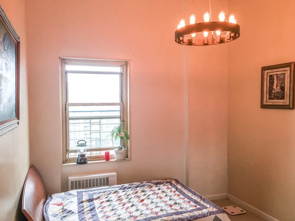 Slide of Russell Handyman