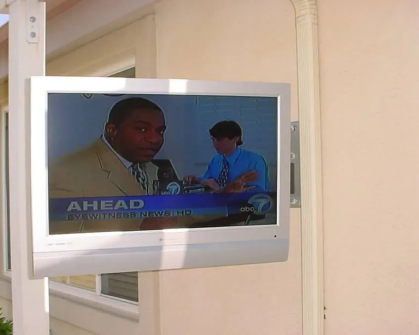 Slide of Russell Jacobs Installs