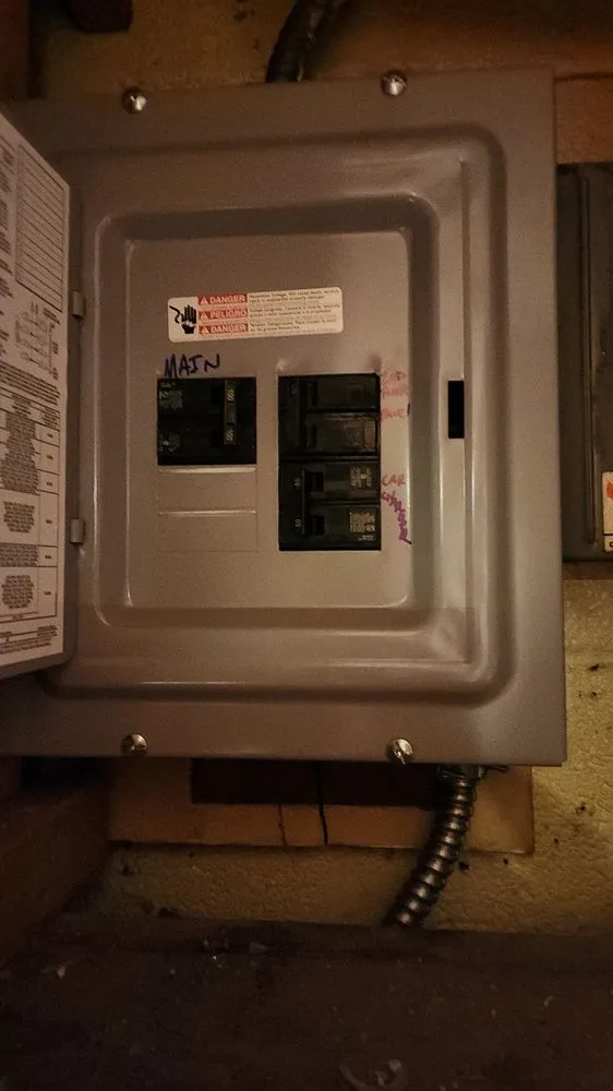 Expert outlet and switch repair experts serving Woodhaven, NY - Russo Electric
