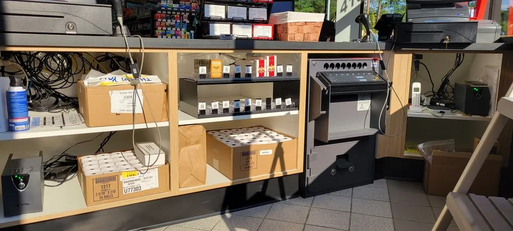 Slide of RW Electrical and Low Voltage