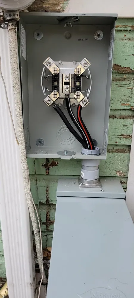 Slide of RW Electrical and Low Voltage