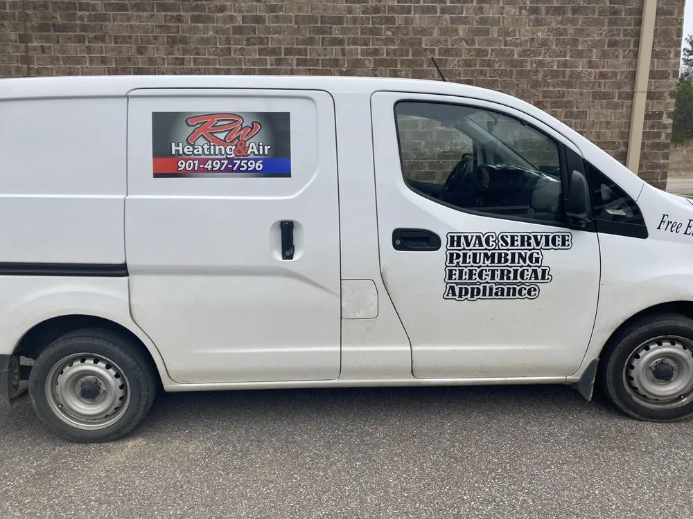 Emergency electrician providing panel upgrade in Nesbit, MS - RW Heating, Air, Plumbing & Electrical