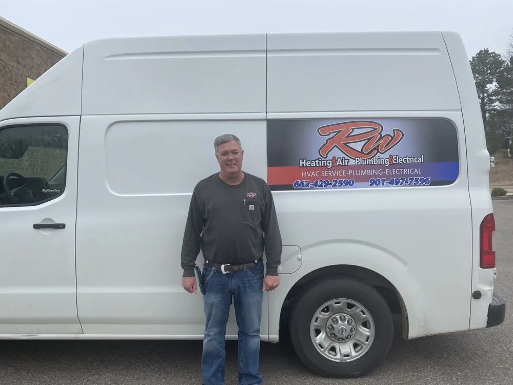 Reliable electrician providing electrical repair in Nesbit, MS - RW Heating, Air, Plumbing & Electrical