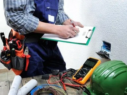 Trusted electrician providing emergency electrical service in Nesbit, MS - RW Heating, Air, Plumbing & Electrical