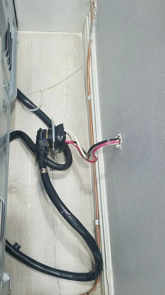 Reliable electrician providing emergency electrical service in , 