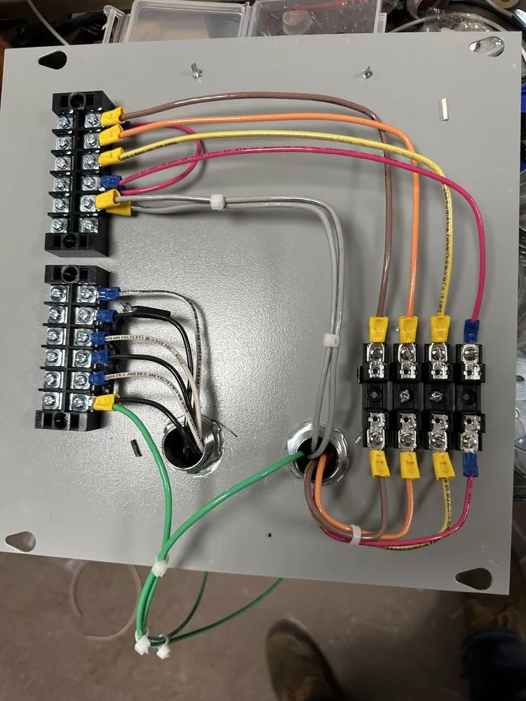 Affordable electrician providing emergency electrical service in Mount Bethel, PA - Ryan John Electric