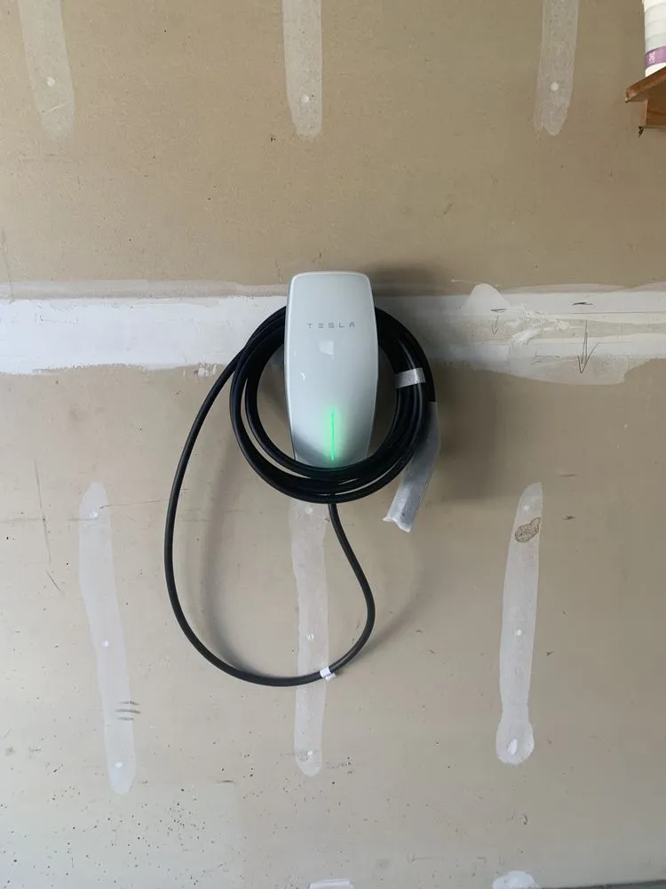 Expert electrician providing outlet and switch repair in Lake Hopatcong, NJ - Ryb Electric