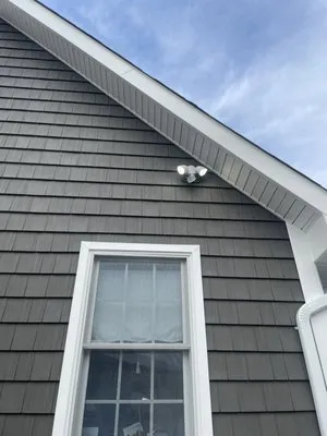 Ryleigh Electric Logo