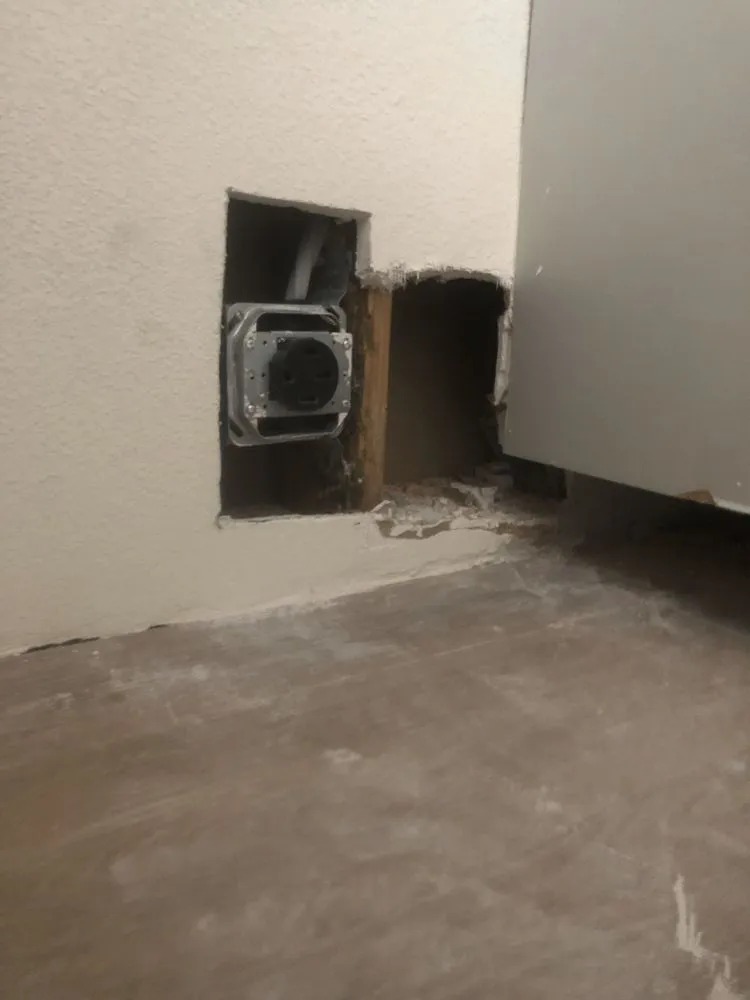 Slide of RzN Electric