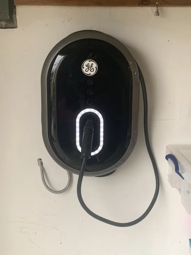 Slide of RzN Electric