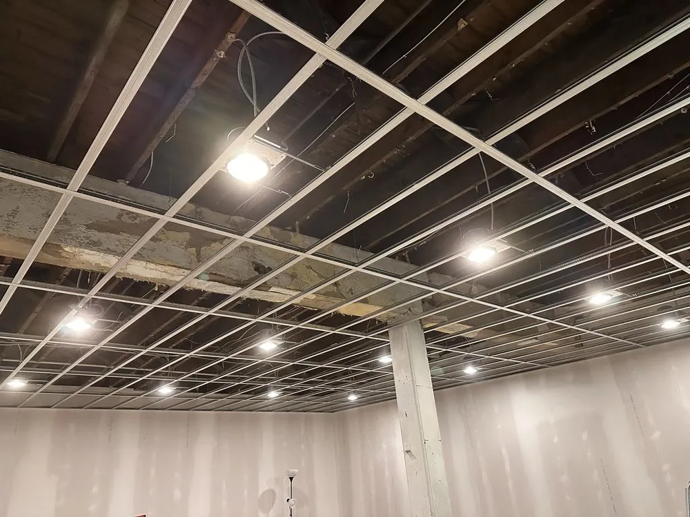 Slide of S & R Diverse Electric and Construction