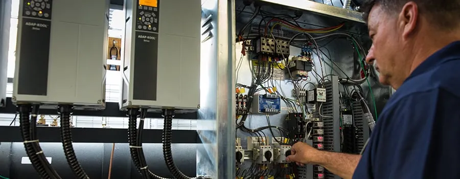 Professional electrician providing emergency electrical service in Upper Marlboro, MD - S & S Mechanical