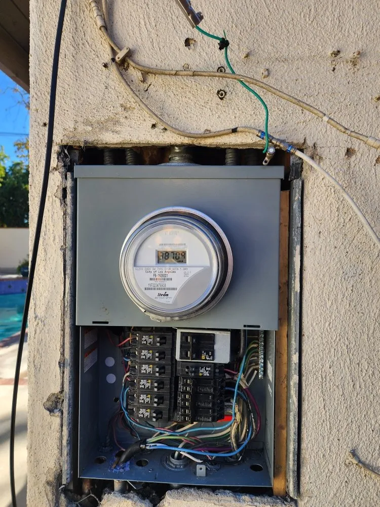 Emergency circuit breaker repair service in City Ranch, CA - S Eletric