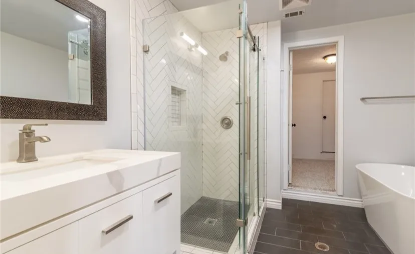 Slide of S-Line Contractors