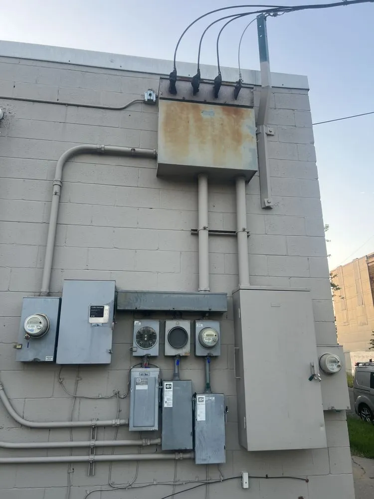 Slide of Sa Electric