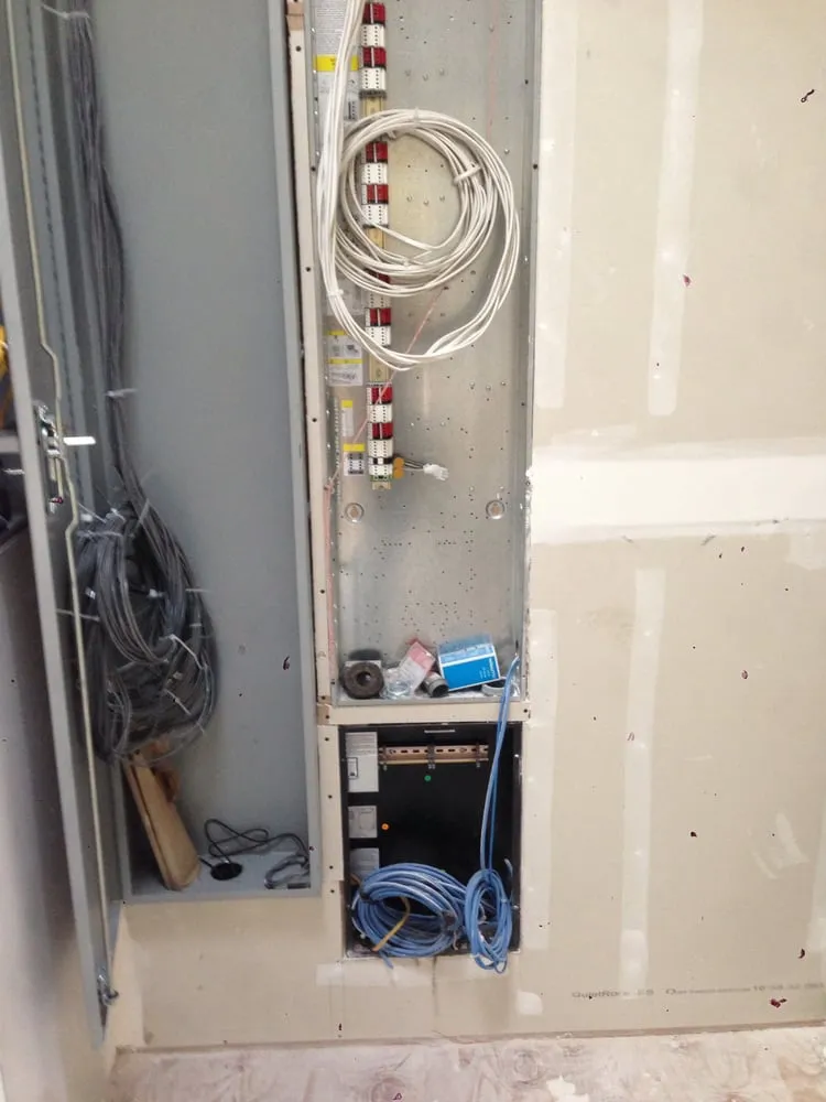 Slide of Saba Electric