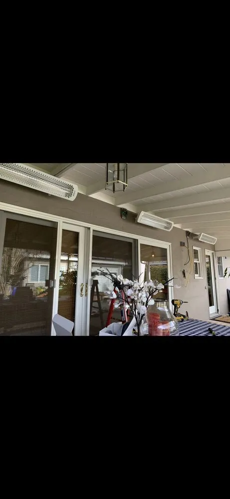 Expert electrician providing circuit breaker repair in , 