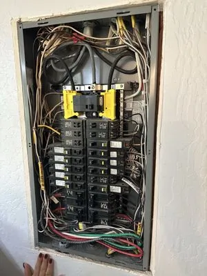 Safety First Electric Logo