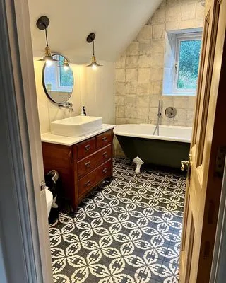 Safeway Electrician Logo