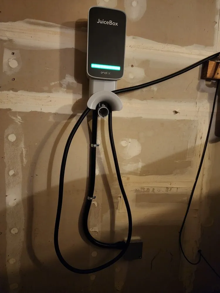 Reliable circuit breaker repair in ,  by Sagan Electric