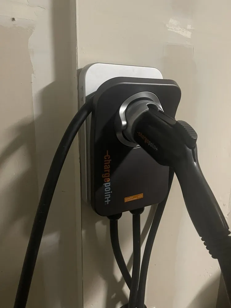 Affordable electrical service for homes in lighting installation,  by 