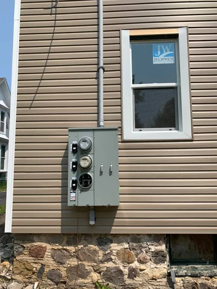 Slide of Saint electric