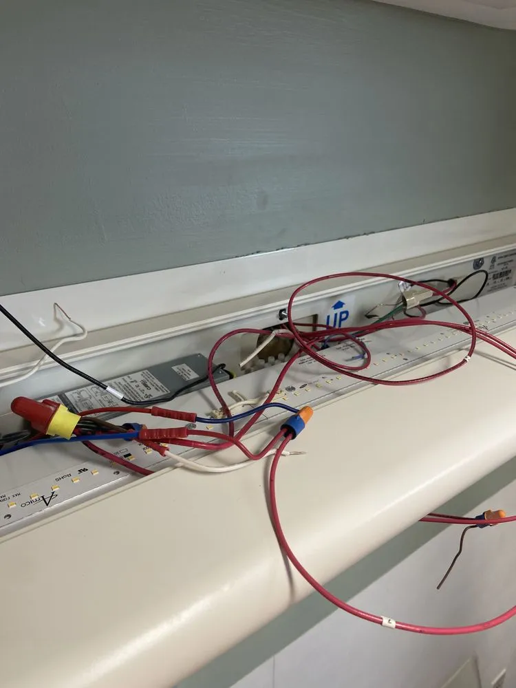 Slide of Saladino Electric