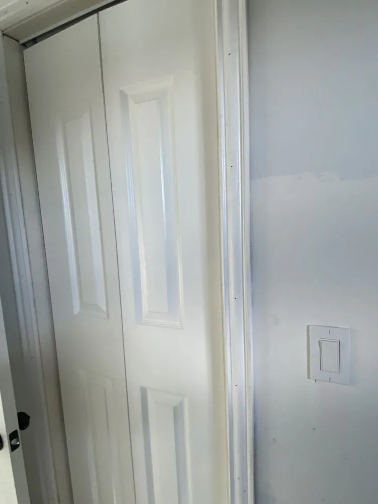 Slide of Saladino Electric