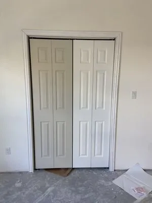 Saladino Electric Logo