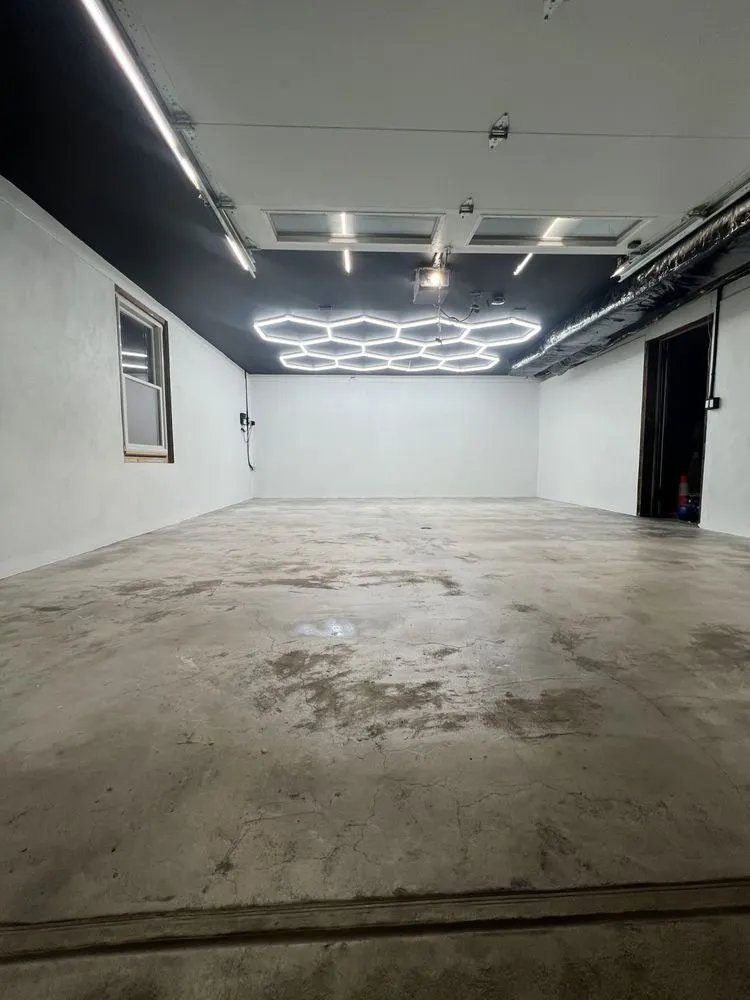 Slide of Salazar Electric