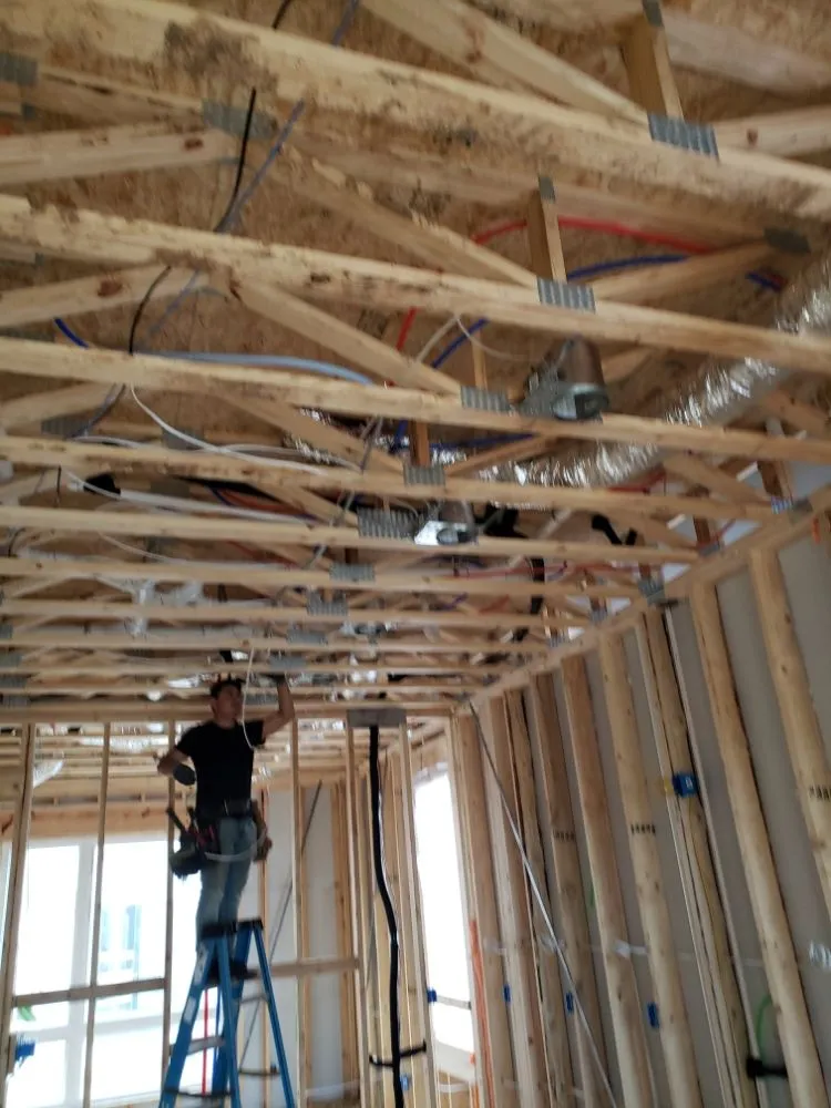 Slide of Salazar Electric