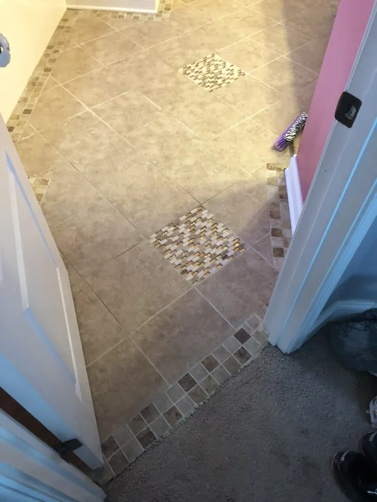 Slide of Salazar multiservices