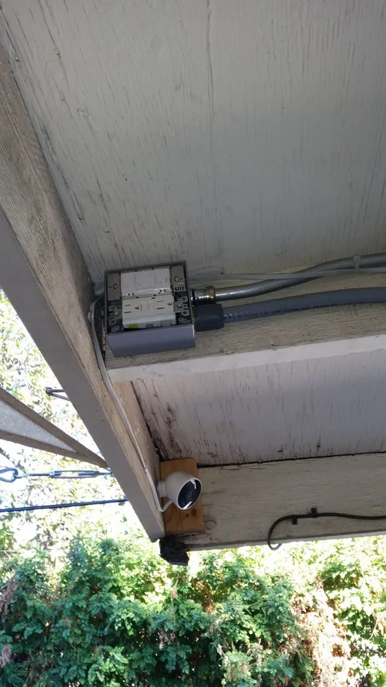 Slide of Sal's Electrical