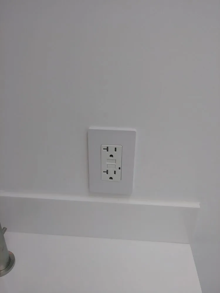 Slide of Sal's Electrical