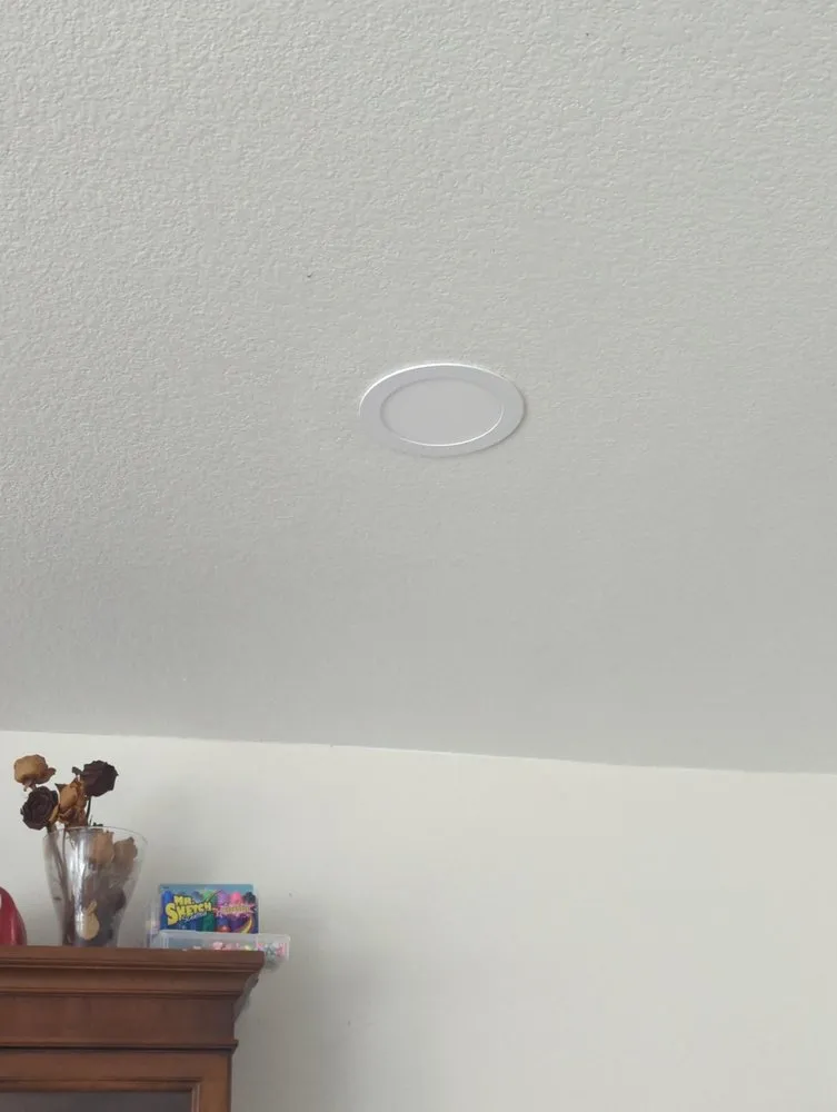 Expert outlet and switch repair service in ,  - Salt N Light Electric