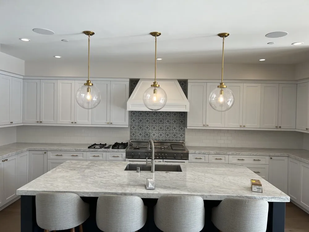 Slide of Salt N Light Electric