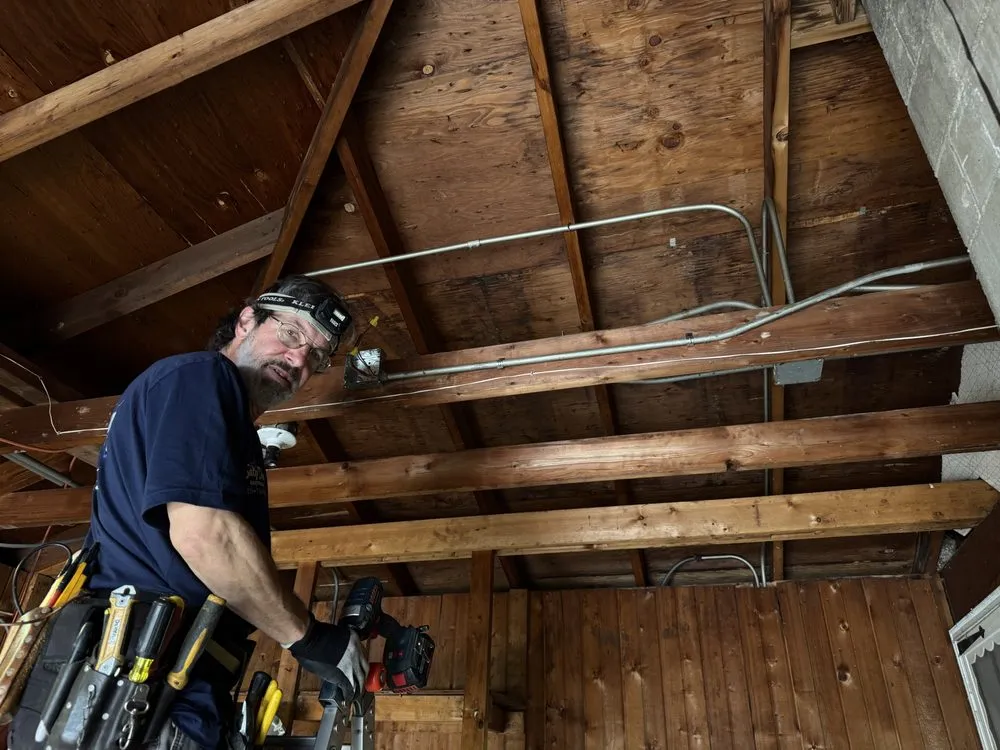 Slide of Salty Dog Electrical