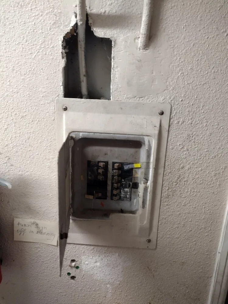 Slide of Samarah Tech