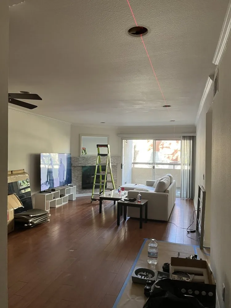 Slide of SamNoa Electric