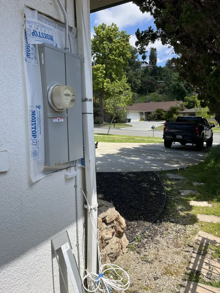 Slide of SamNoa Electric