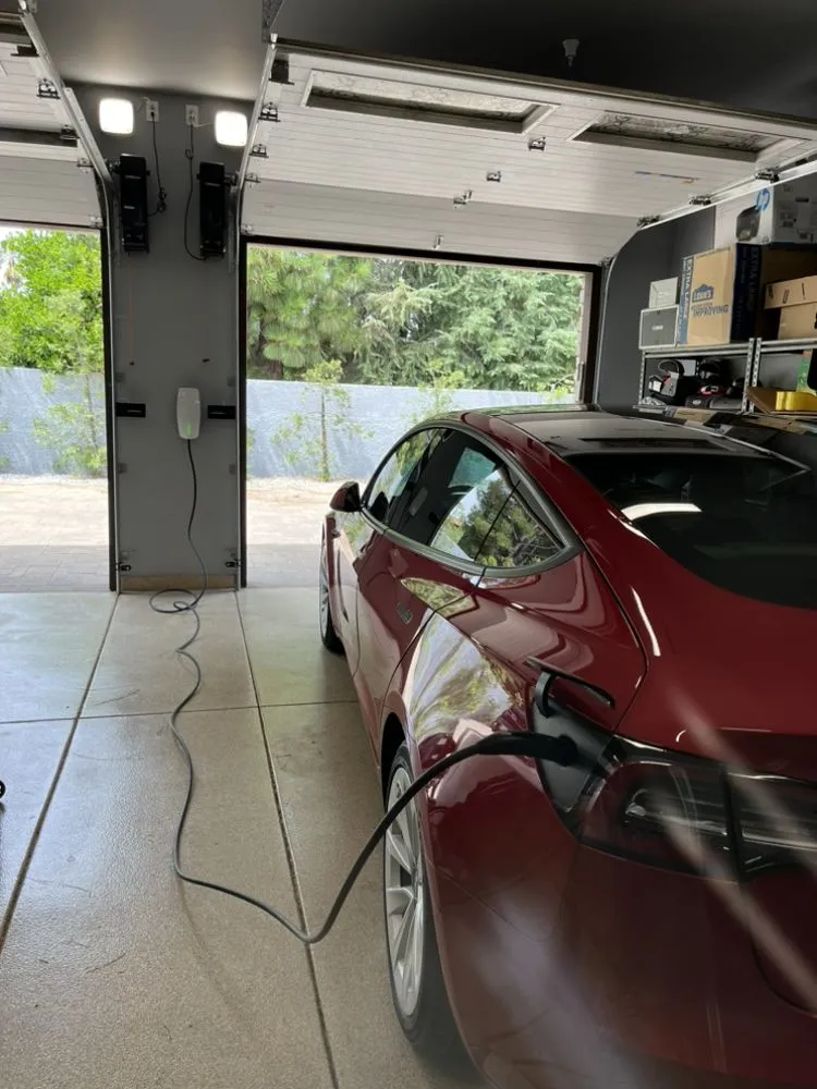 Slide of SamNoa Electric