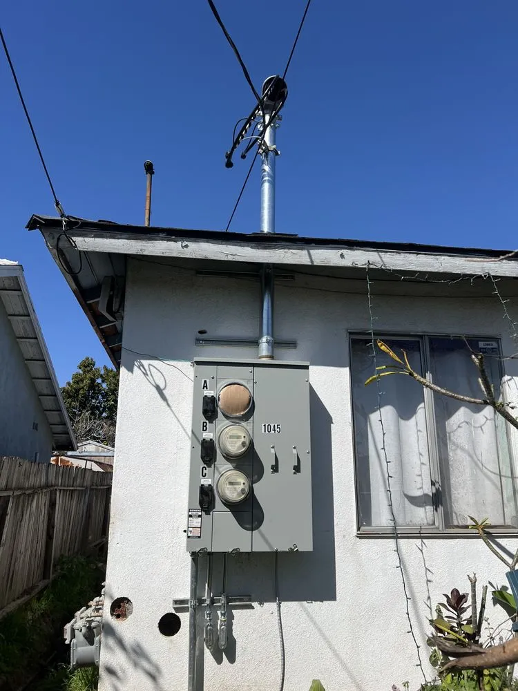 Slide of Samuel's Electric Services