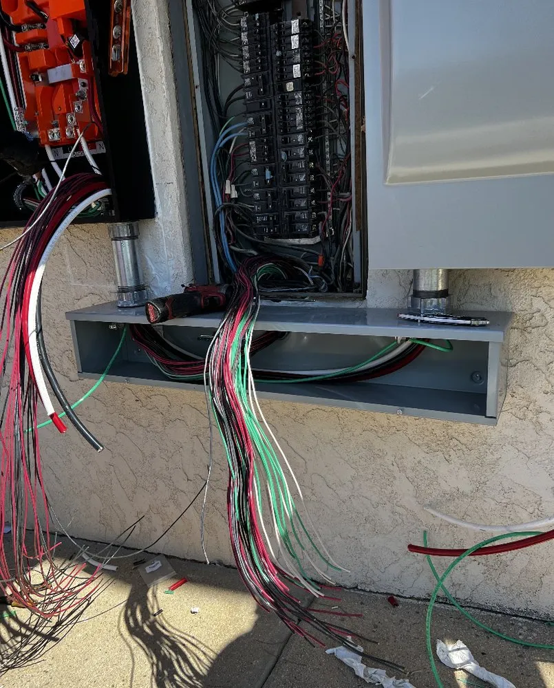 Slide of San Diego Pro Electric