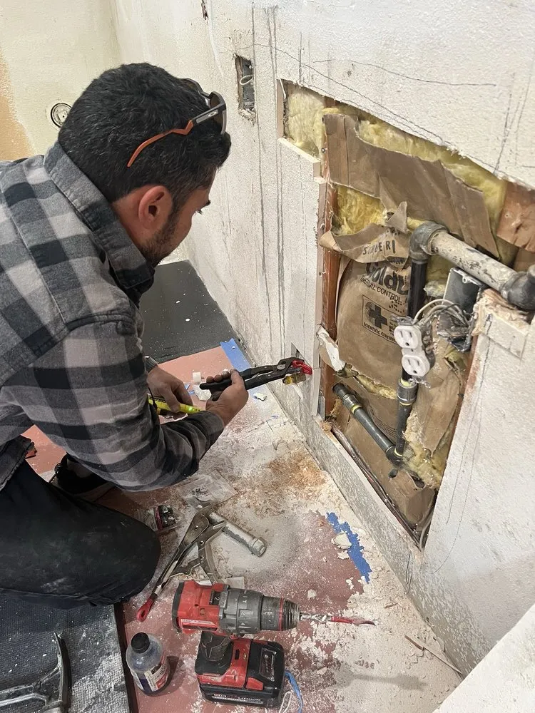 Slide of San Dimas Handyman