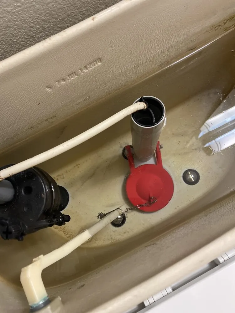 Certified electrician providing emergency electrical service in , 